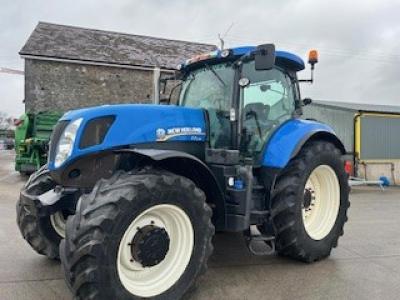 New Holland T7.235